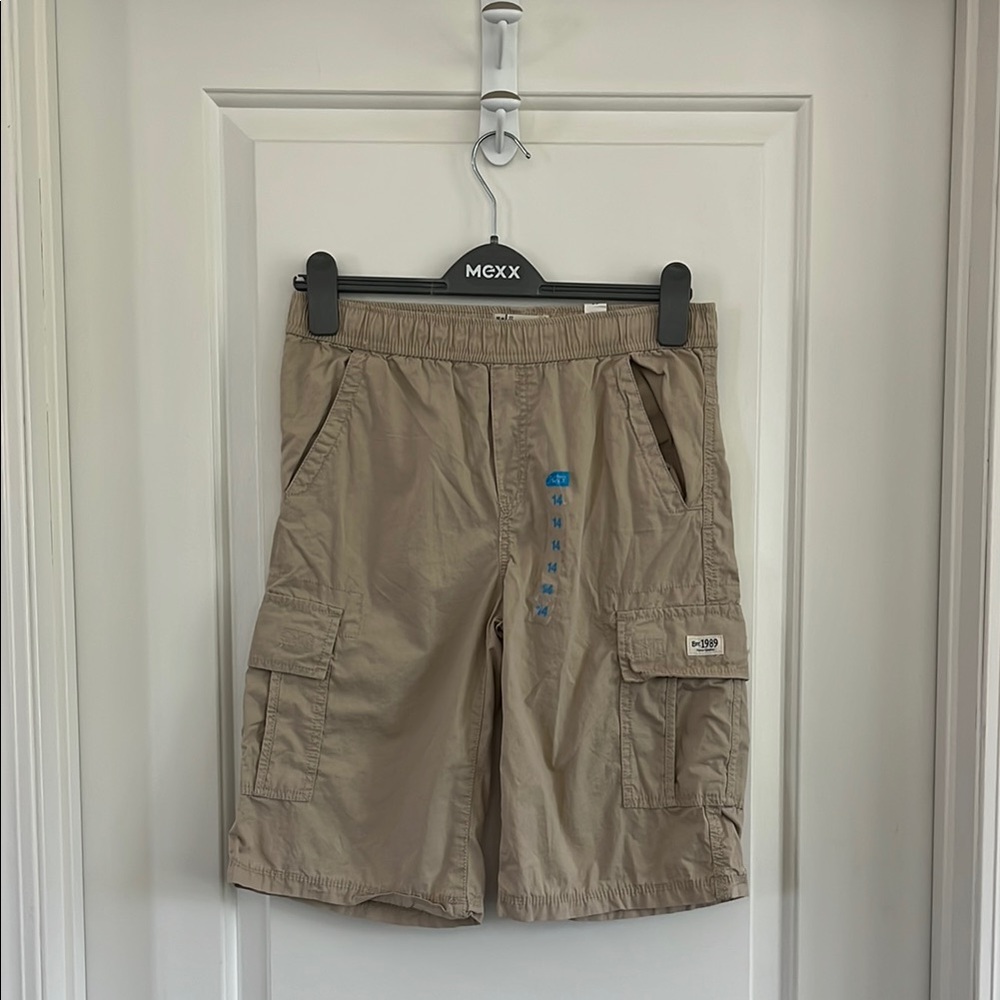 NWT Children’s Place cargo shorts size 14